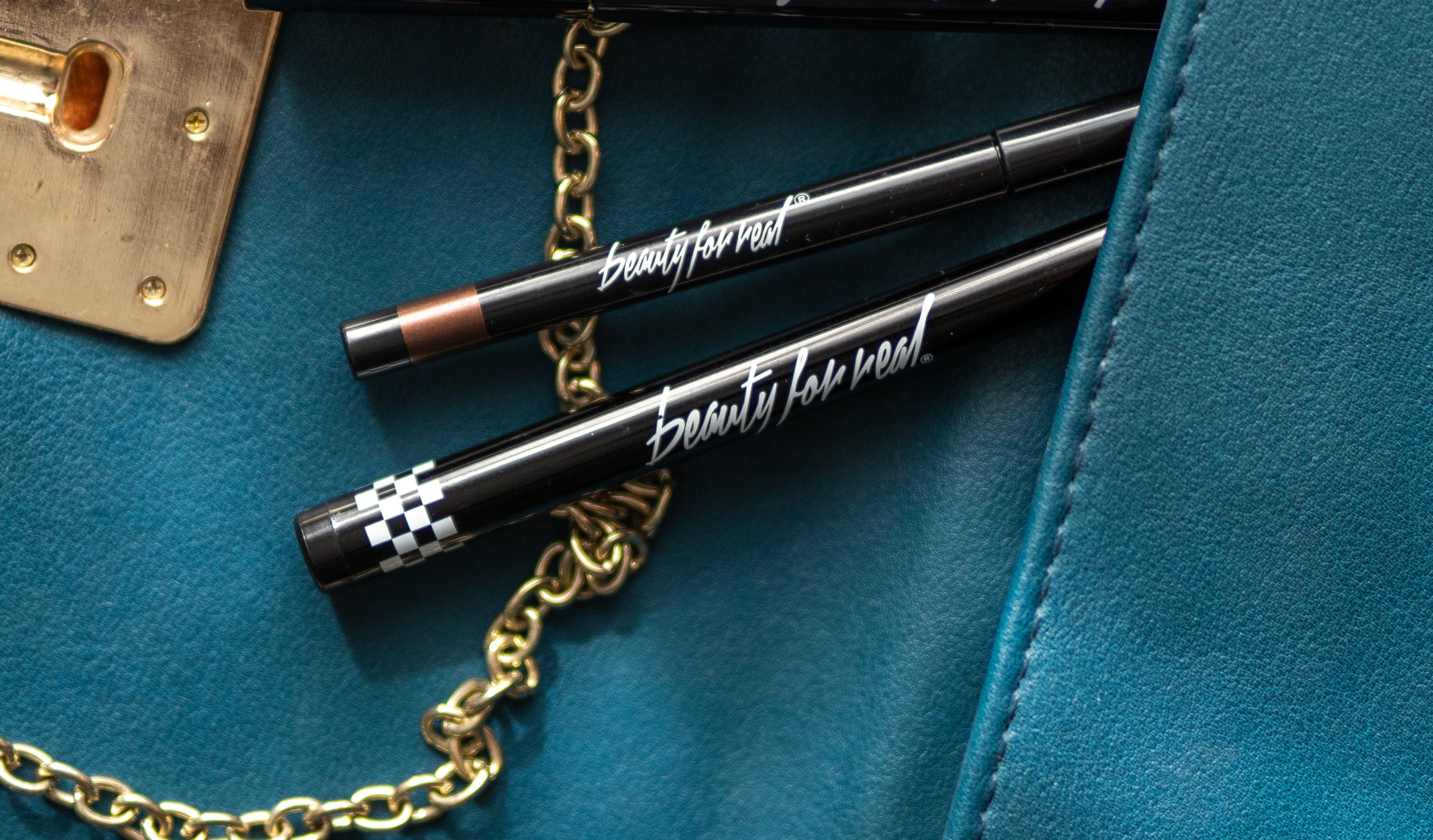 Pencil Eyeliner vs. Liquid Eyeliner: Get 'Em Both