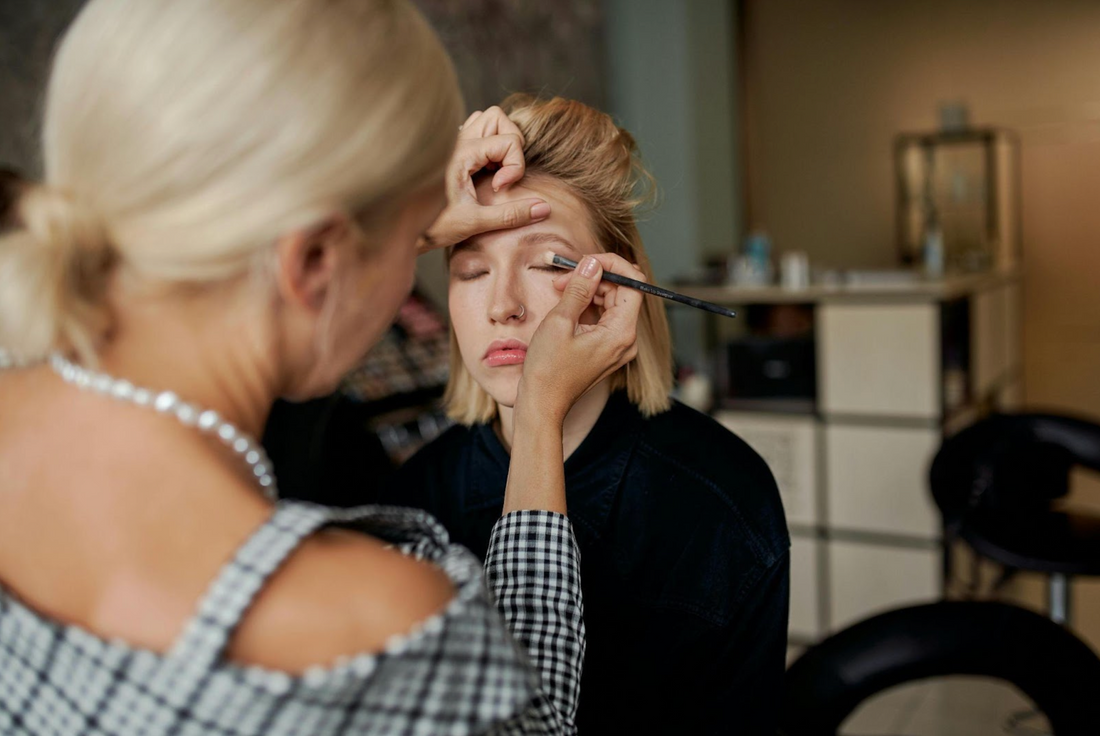 3 Ebooks Every Aspiring Makeup Artist Should Read