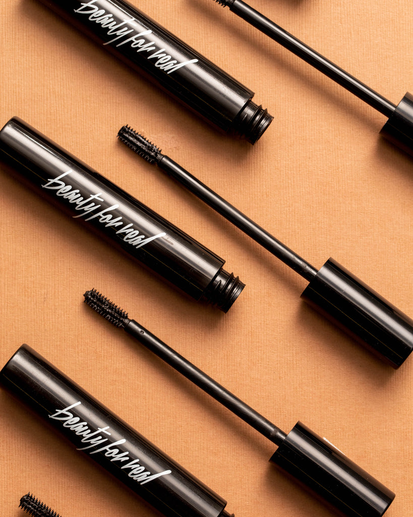 Fact or Fiction: The Truth Behind Mascara